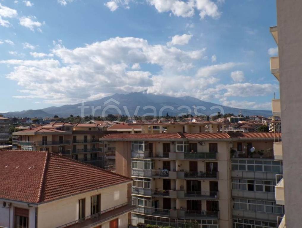 appartamento in vendita ad Acireale in zona Centro Storico