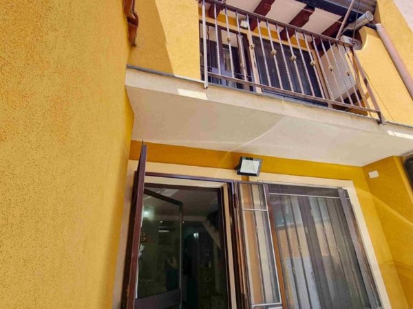 casa indipendente in vendita ad Acireale in zona Centro Storico