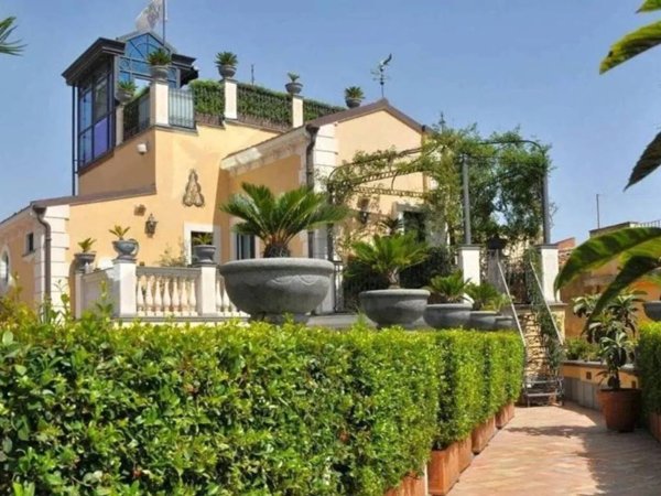 casa indipendente in vendita ad Acireale