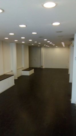 locale commerciale in vendita ad Acireale