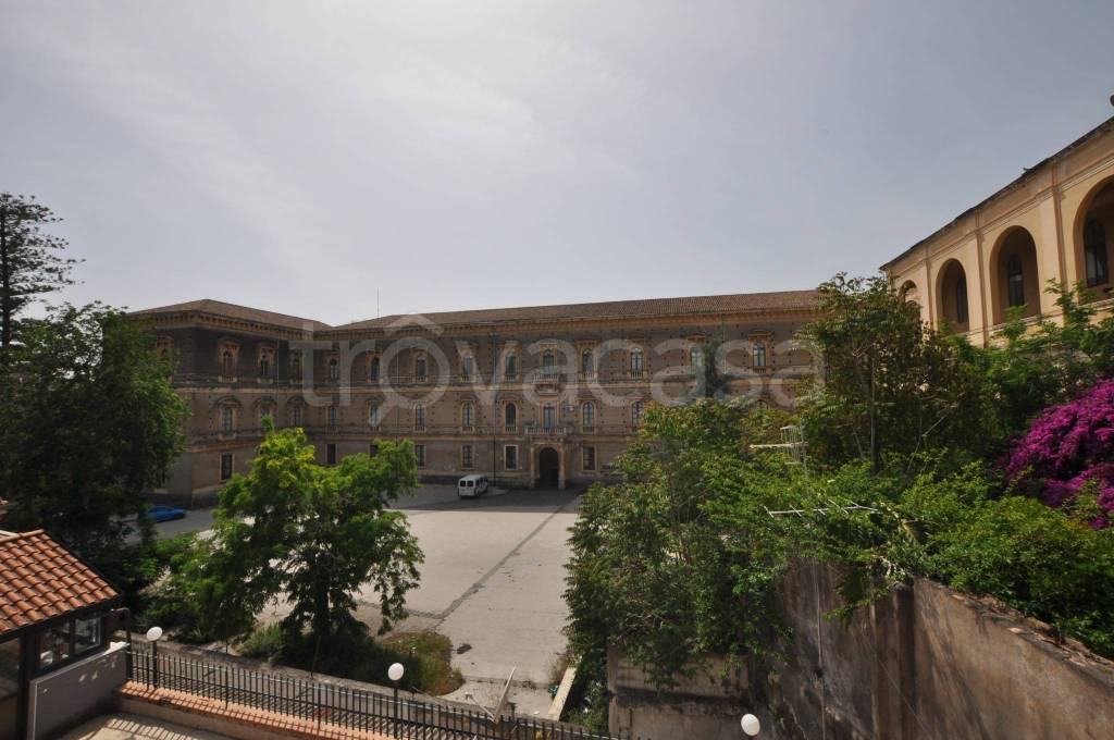 casa indipendente in vendita ad Acireale in zona Pennisi