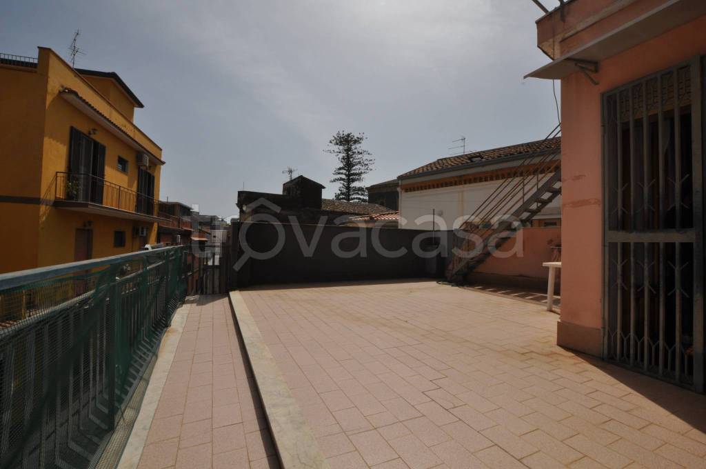 appartamento in vendita ad Acireale in zona Pennisi