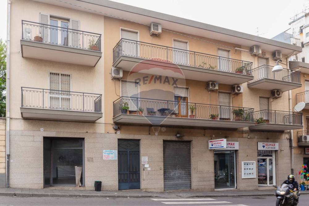 appartamento in vendita ad Acireale in zona Centro Storico