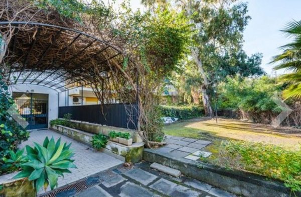 appartamento in vendita ad Acireale in zona Capo Mulini