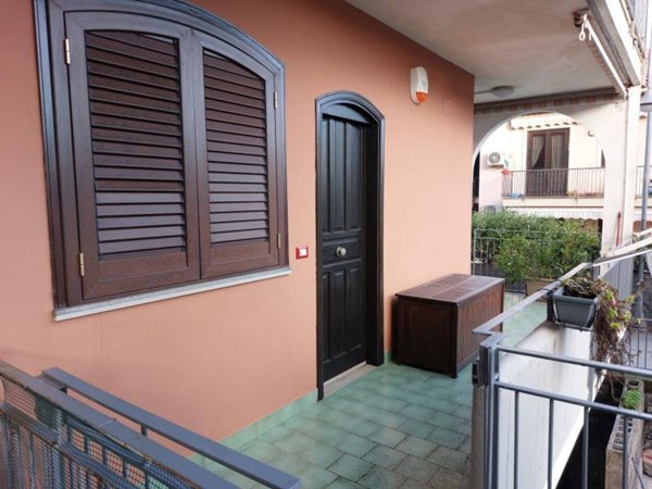 appartamento in vendita ad Acireale in zona Stazzo