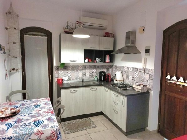 appartamento in vendita ad Acireale in zona Stazzo