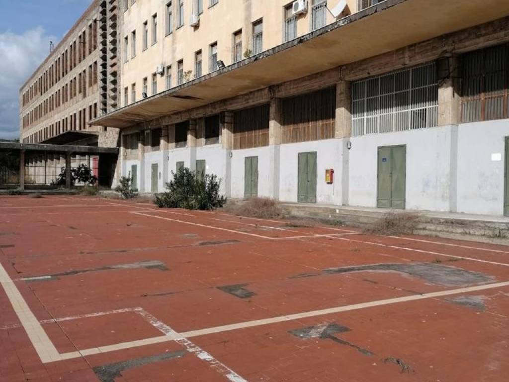 intera palazzina in vendita ad Acireale in zona Santa Caterina