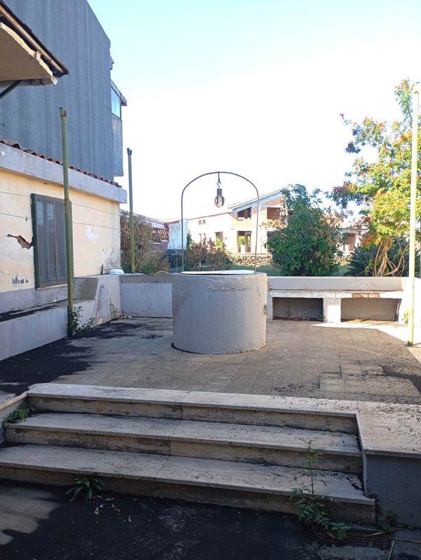 casa indipendente in vendita ad Acireale in zona Scillichenti