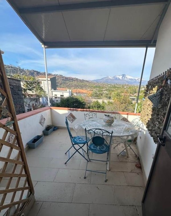 casa indipendente in vendita ad Acireale in zona Pennisi