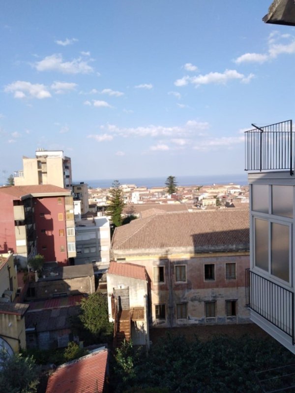 appartamento in vendita ad Acireale in zona Centro Storico