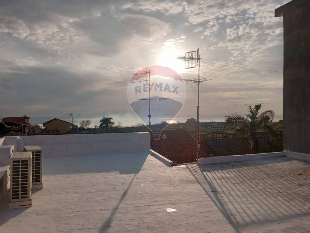 casa indipendente in vendita ad Acireale in zona Mangano