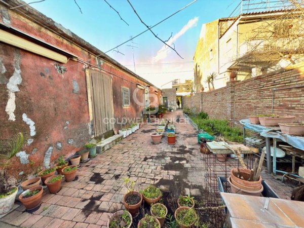 casa indipendente in vendita ad Acireale