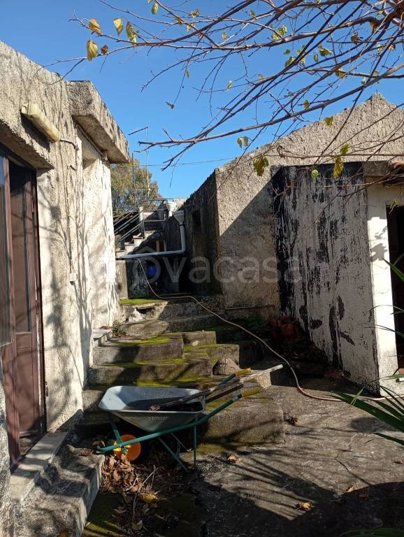 casa indipendente in vendita ad Acireale in zona Guardia
