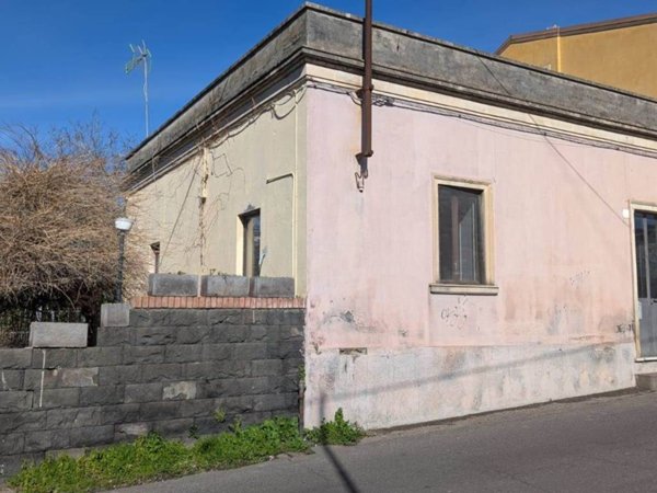 casa indipendente in vendita ad Acireale in zona Aci Platani