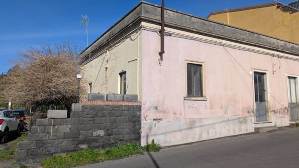 casa indipendente in vendita ad Acireale in zona Aci Platani