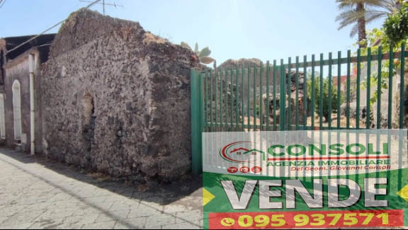 negozio in vendita ad Acireale in zona Guardia
