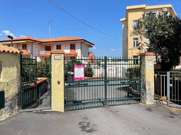 appartamento in vendita ad Acireale in zona Stazzo