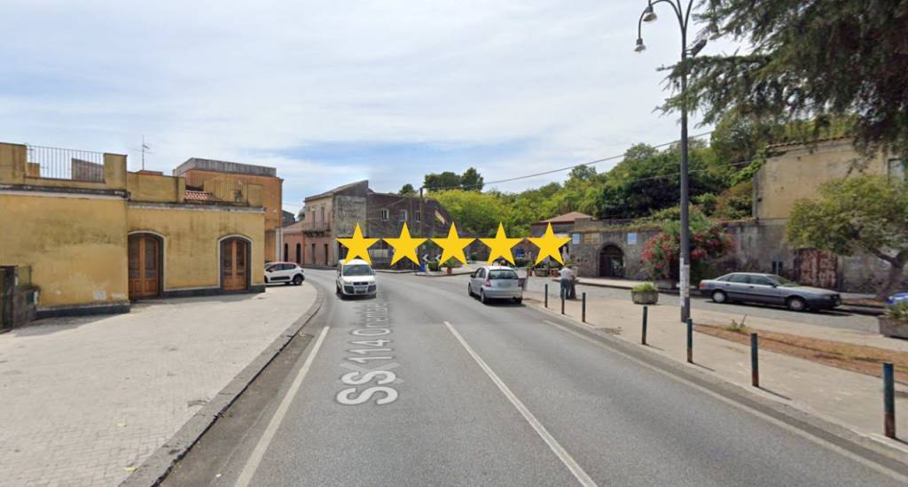 appartamento in vendita ad Acireale in zona Mangano