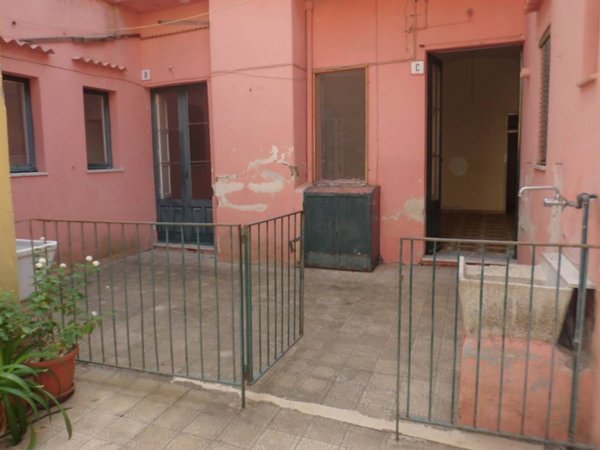 casa indipendente in vendita ad Acireale in zona Centro Storico