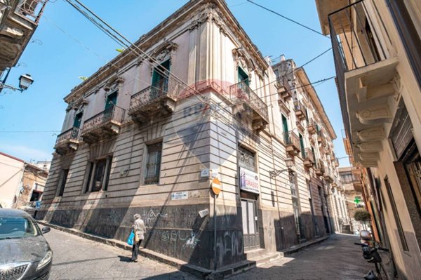 appartamento in vendita ad Acireale in zona Centro Storico