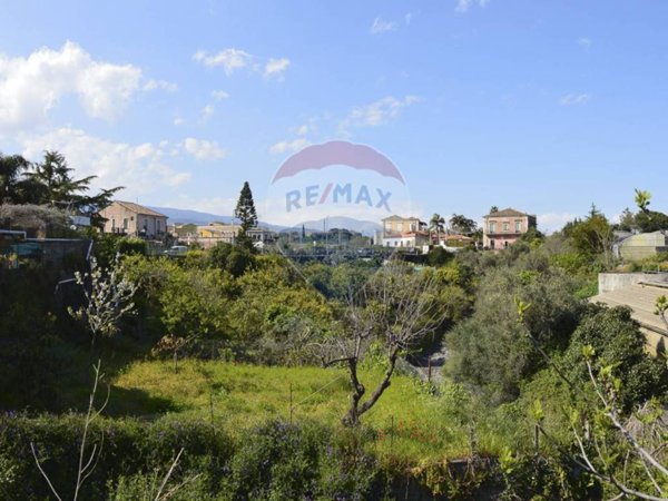 casa indipendente in vendita ad Acireale in zona Mangano