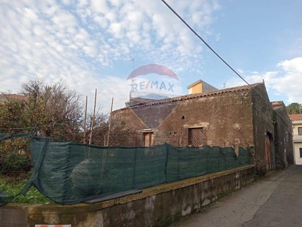 casa indipendente in vendita ad Acireale