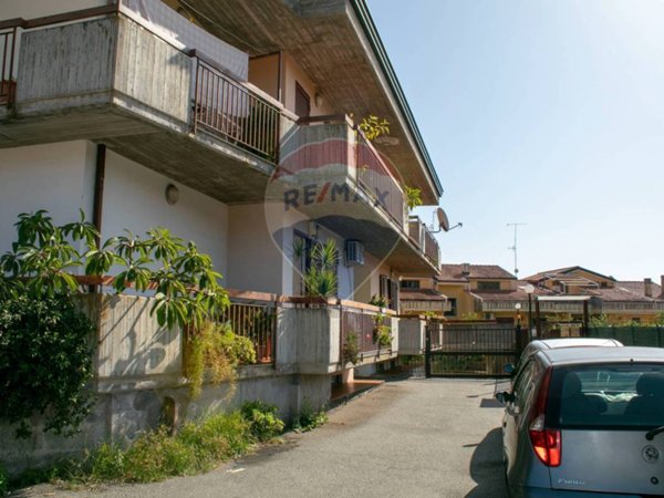 appartamento in vendita ad Acireale in zona Pennisi