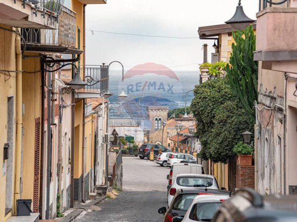 casa indipendente in vendita ad Acireale in zona Pozzillo
