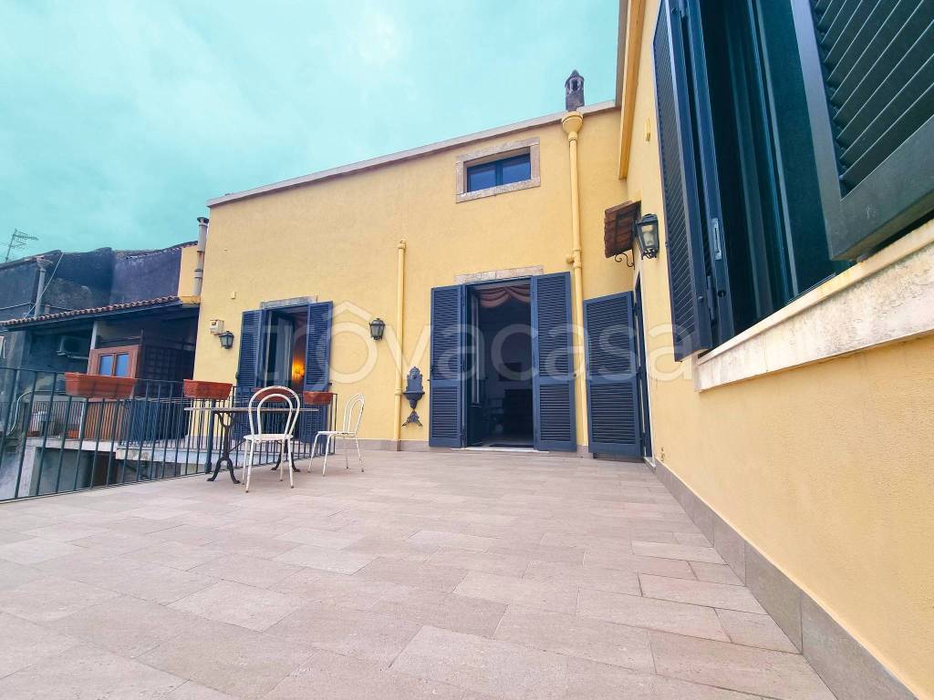 appartamento in vendita ad Acireale