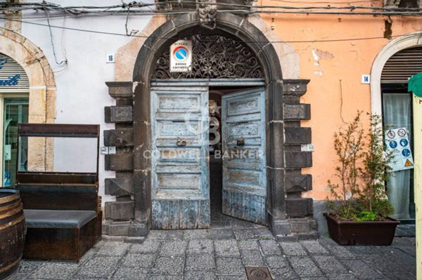locale di sgombero in vendita ad Acireale in zona Centro Storico