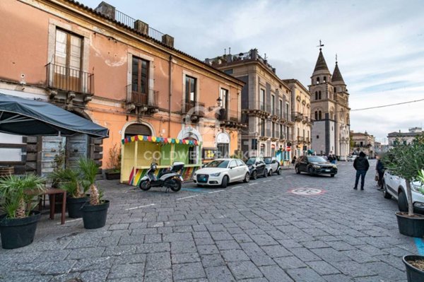 locale di sgombero in vendita ad Acireale in zona Centro Storico
