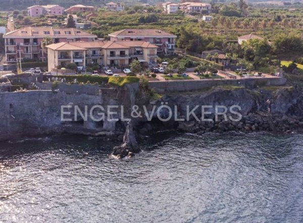 appartamento in vendita ad Acireale in zona Pozzillo