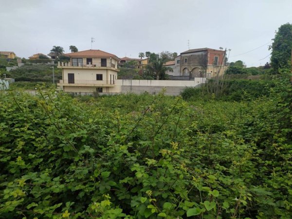terreno edificabile in vendita ad Acireale in zona Piano d'Api