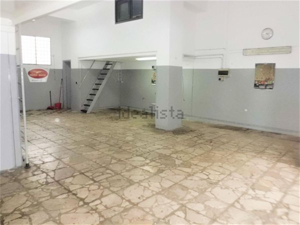 locale commerciale in vendita ad Acireale