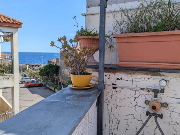 casa indipendente in vendita ad Acireale in zona Santa Tecla
