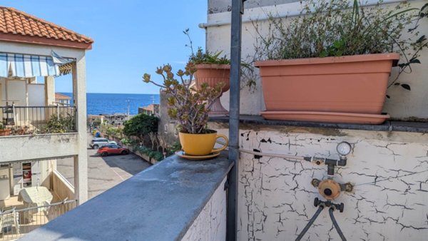 casa indipendente in vendita ad Acireale in zona Santa Tecla