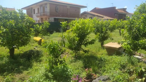 casa indipendente in vendita ad Acireale in zona Pennisi