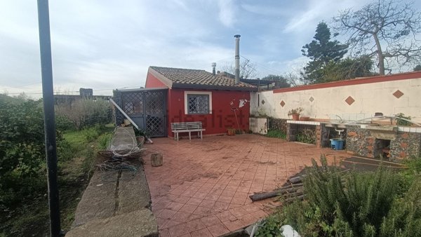 appartamento in vendita ad Acireale in zona Piano d'Api