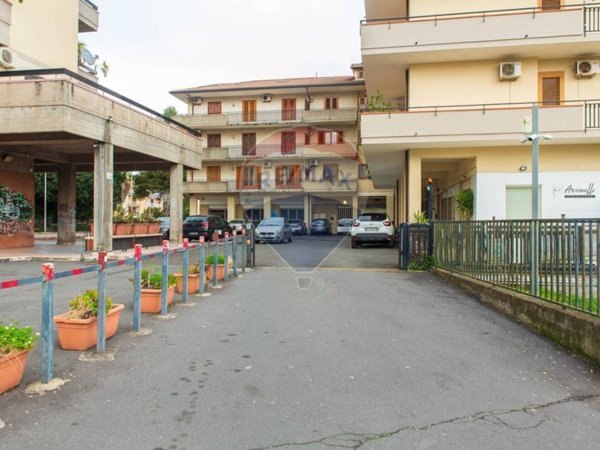 negozio in vendita ad Acireale in zona San Cosmo