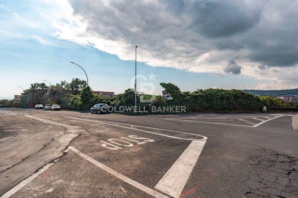 terreno industriale in vendita ad Acireale