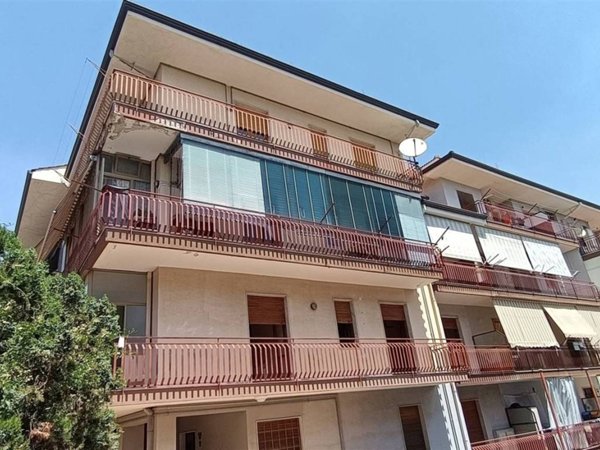 appartamento in vendita ad Acireale in zona Pennisi