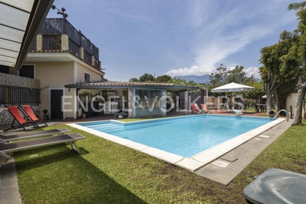 casa indipendente in vendita ad Acireale in zona Mangano