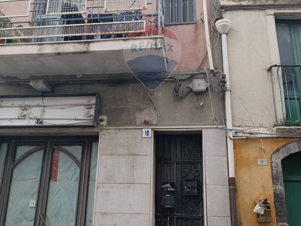 casa indipendente in vendita ad Acireale in zona Centro Storico