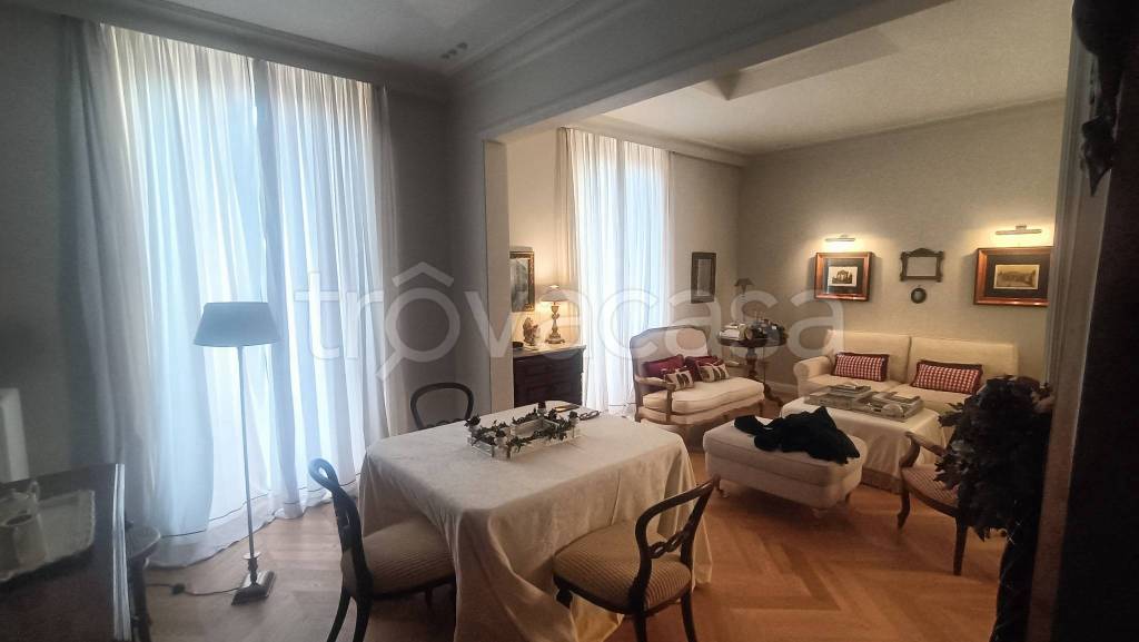 appartamento in vendita ad Acireale