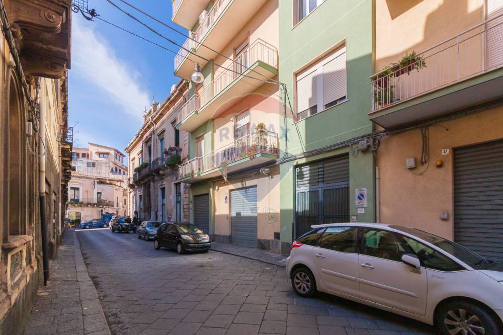 appartamento in vendita ad Acireale in zona Centro Storico