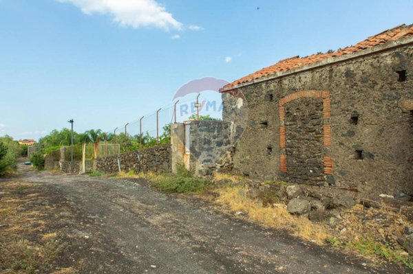 terreno agricolo in vendita ad Acireale in zona Santa Tecla