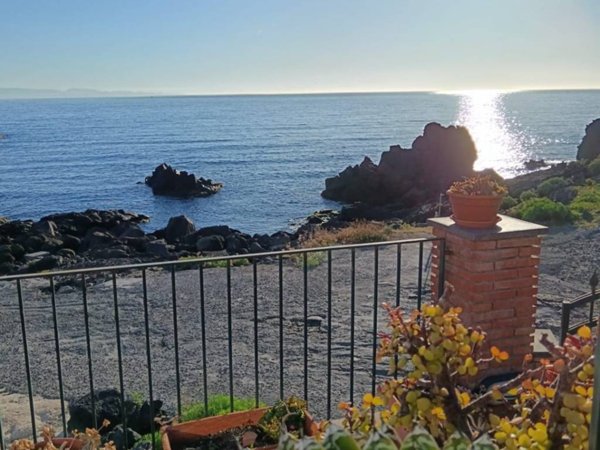casa indipendente in vendita ad Acireale in zona San Giovanni Bosco
