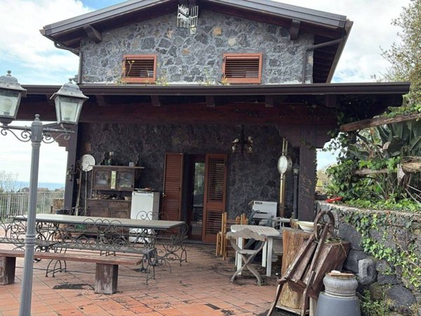 casa indipendente in vendita ad Acireale in zona Mangano