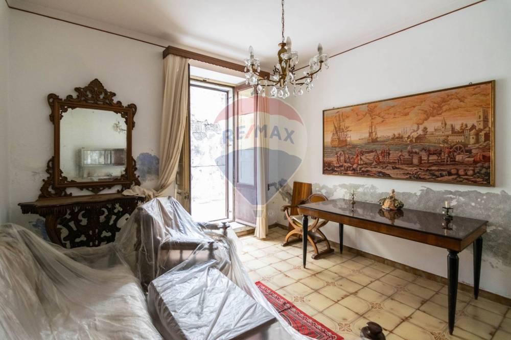 appartamento in vendita ad Acireale in zona Centro Storico