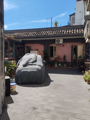 casa indipendente in vendita ad Acireale